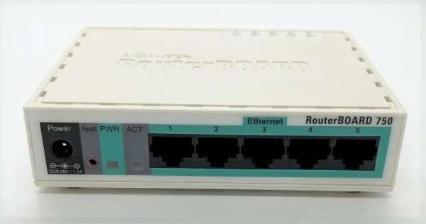 RB750 - RouterBOARD 750